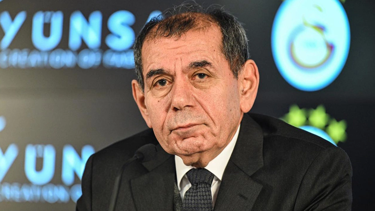 Galatasaray Baskani Dursun Ozbek Listesini Divan Kuruluna Teslim Etti Iste O Liste Guxh