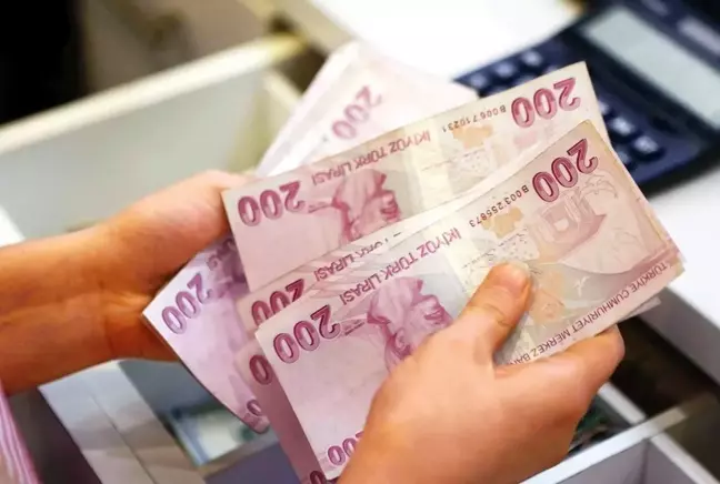 Emekli Memur Memur Emeklisi Enflasyona Gore 18204726 3460 Amp