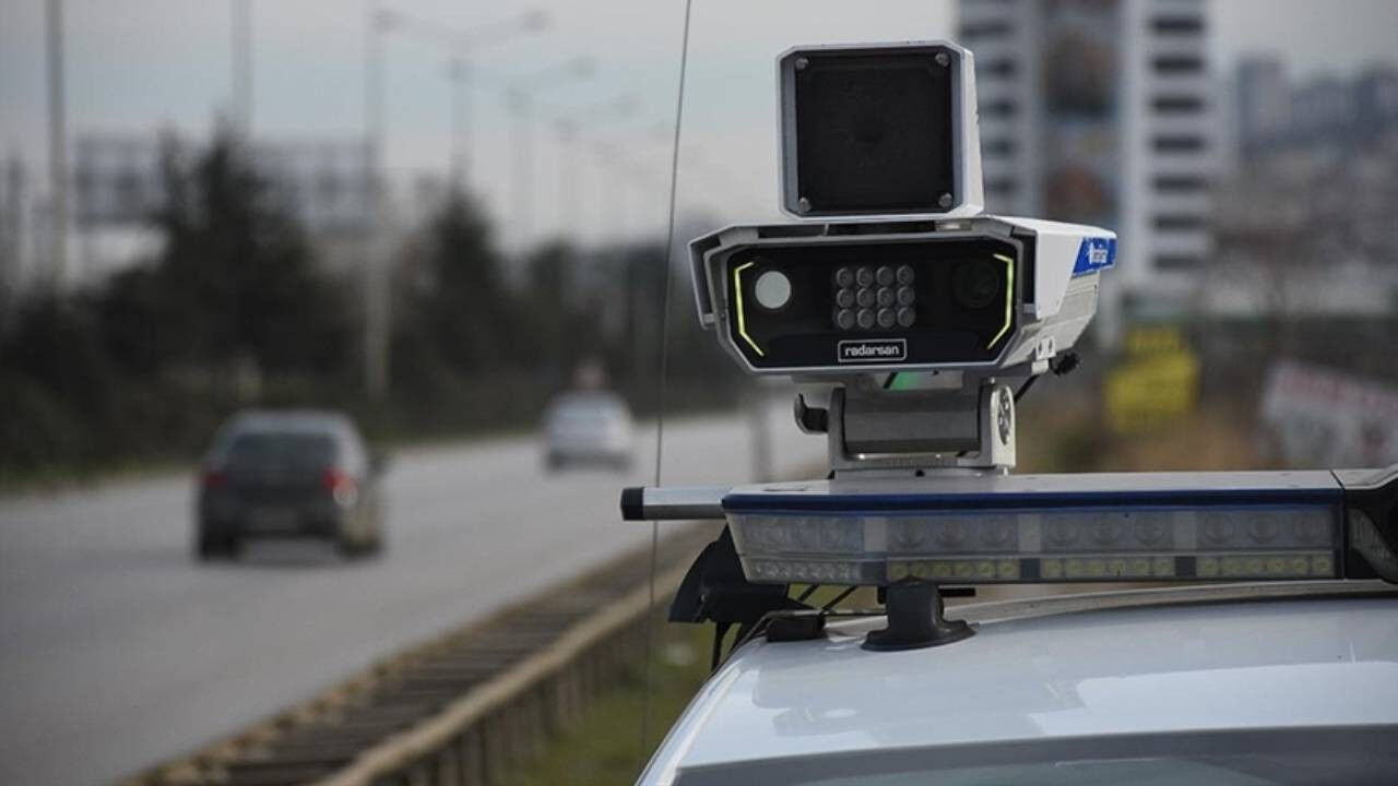 Arefe Gunu Radar Cezasi Uygulanan Arac Sayisi Aciklandi Xail Cover