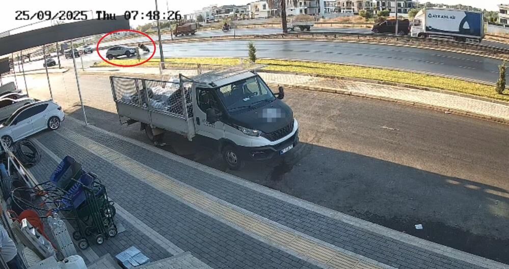 Antalya Yollarında Motosikletli Kazayı Son Anda Atlattı2