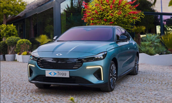 Togg’un Yeni Sedan Modeli T10F, 623 Km Menziliyle Fuarın Gözdesi Oldu (2)