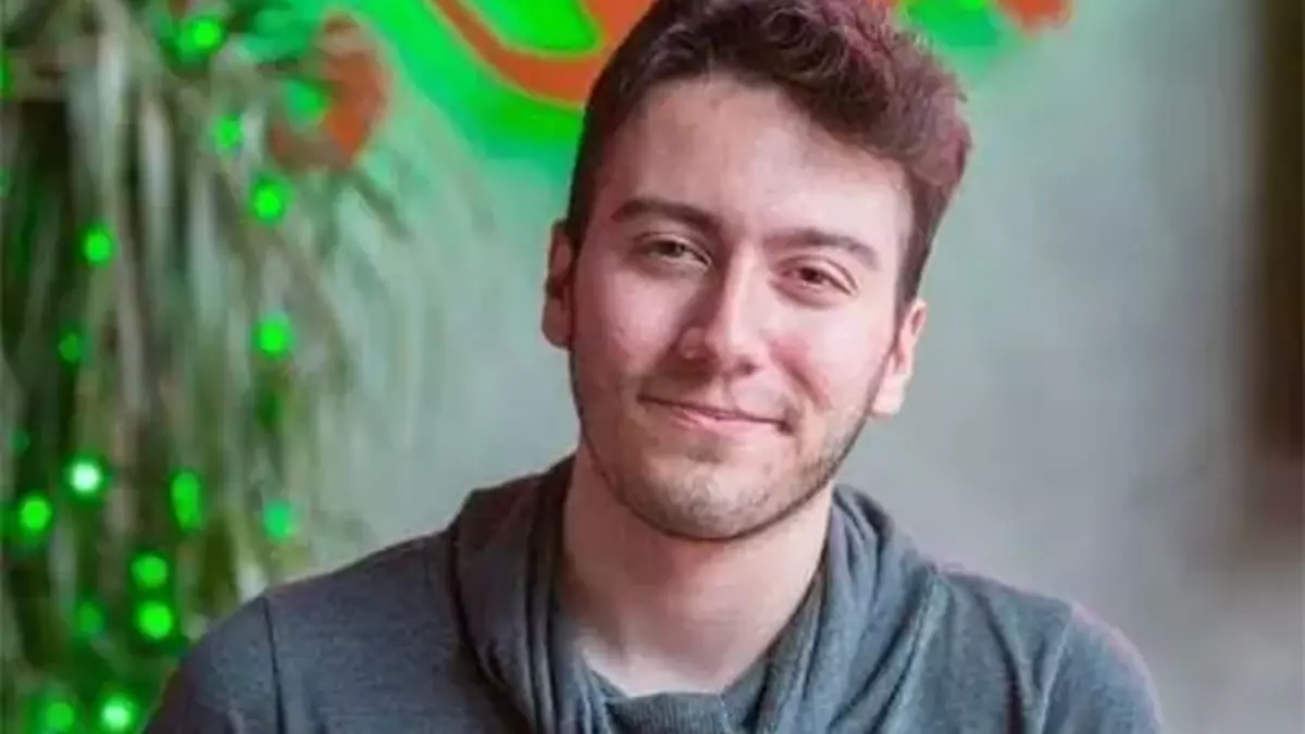 Enes Batur