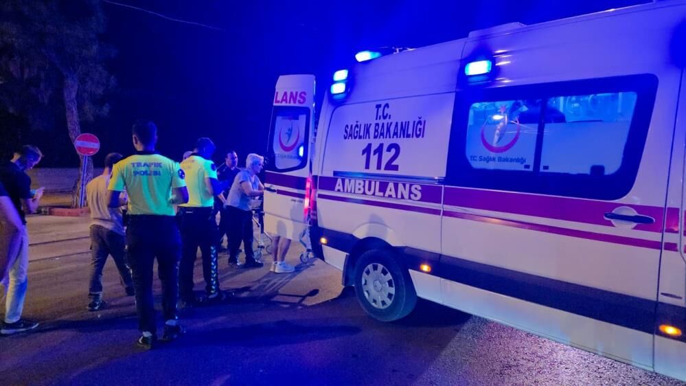 Şerit Değiştiren Otomobil Motosiklete Çarptı2
