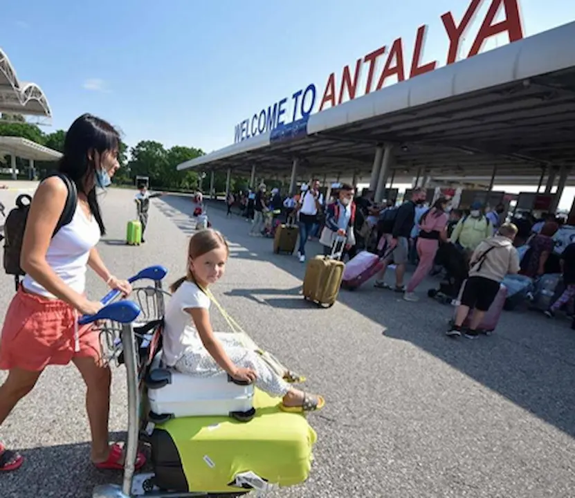 Avrupalı Turist Alanya'ya Koşuyor Antalya2 190