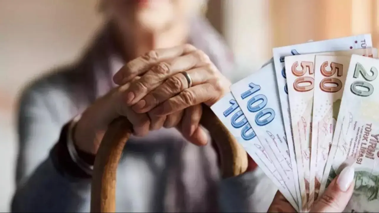 Emekli Nakit Desteği Emekli Maaslarinda 20 Bin Tl Donemi Basladi Karar Meclisten Gecti 6971D71Ccd9E0