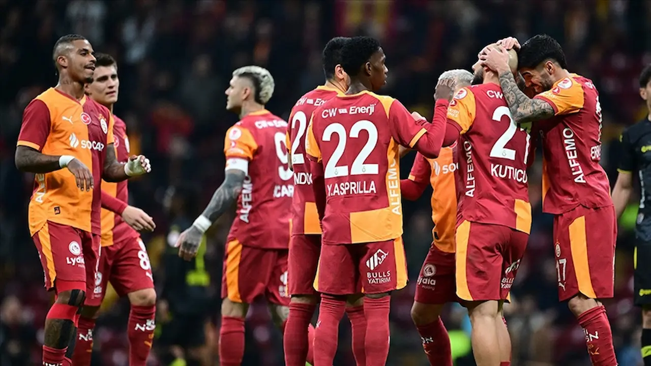 Galatasaray Thumbs B C Aa1064572B6E2F65010Fce66E88Ae17C