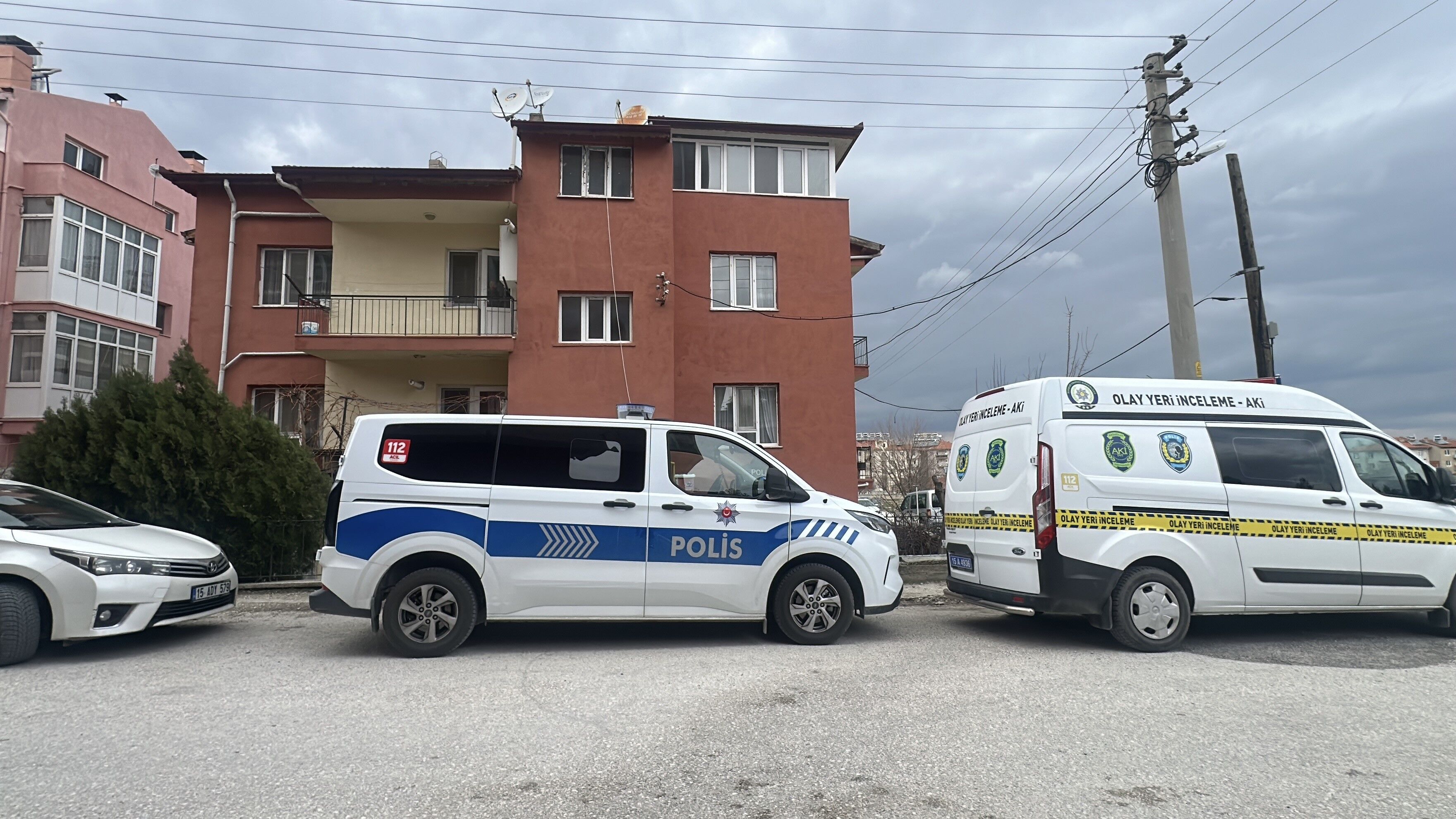 Ne Olduysa Misafir Olarak Gittiği Arkadaş Evinde Oldu (2)