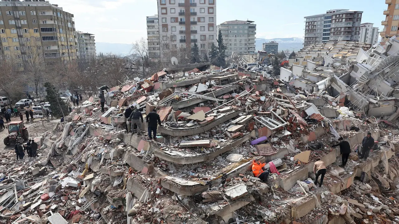 Antalya Deprem Deprem 33