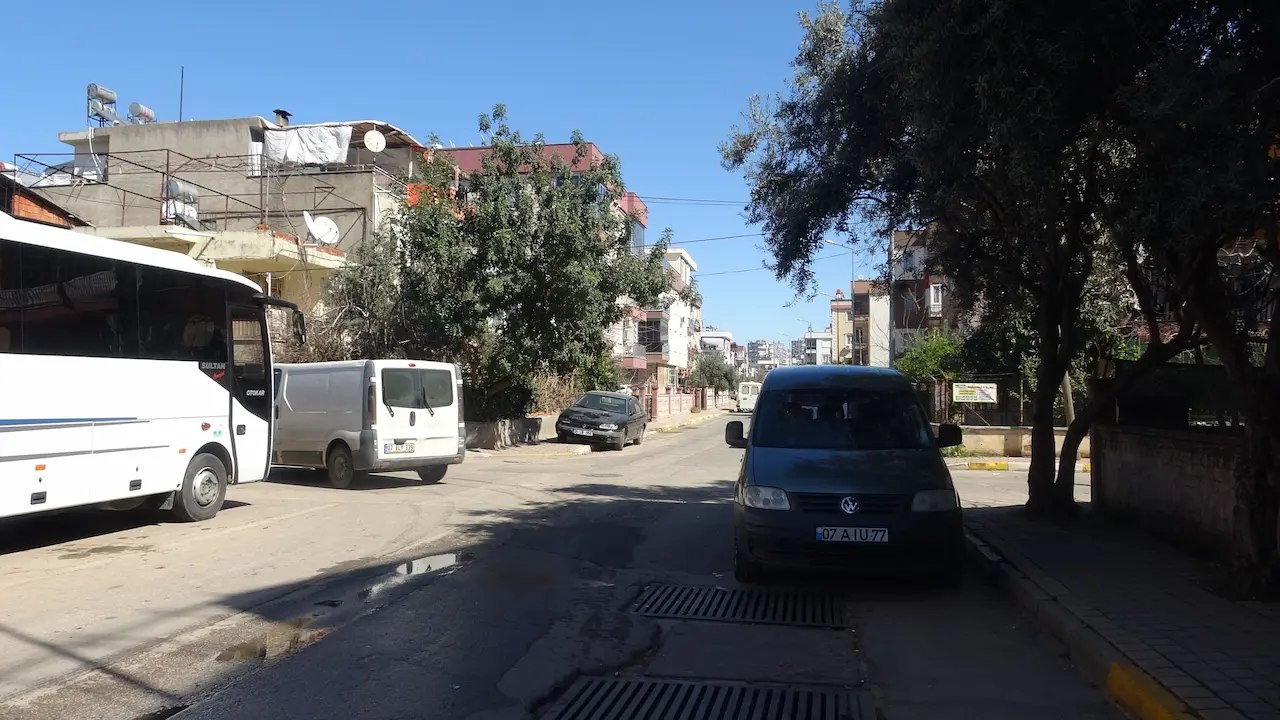Antalyada O Mahallede Çocuklarını Sokağa Çıkaramaz Oldular A W662070 04