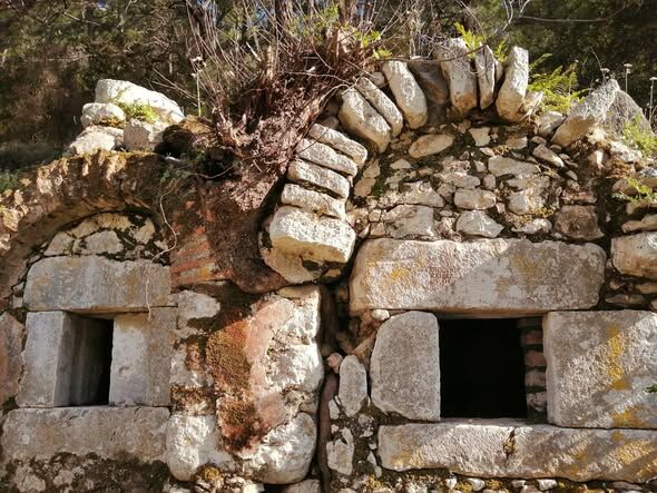 Antalya'da Yolun Altındaki Gizem (4)