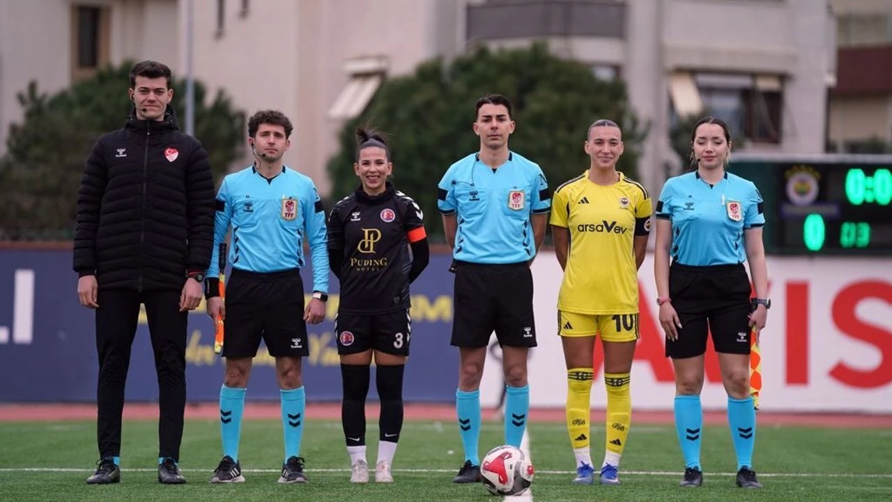 Fenerbahçe Kadın Futbol Takımı 2