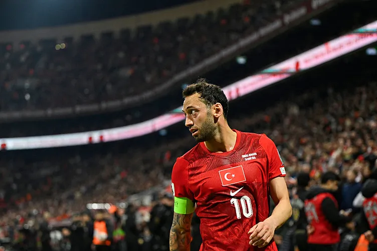 Hakan Çalhanoğlu 3