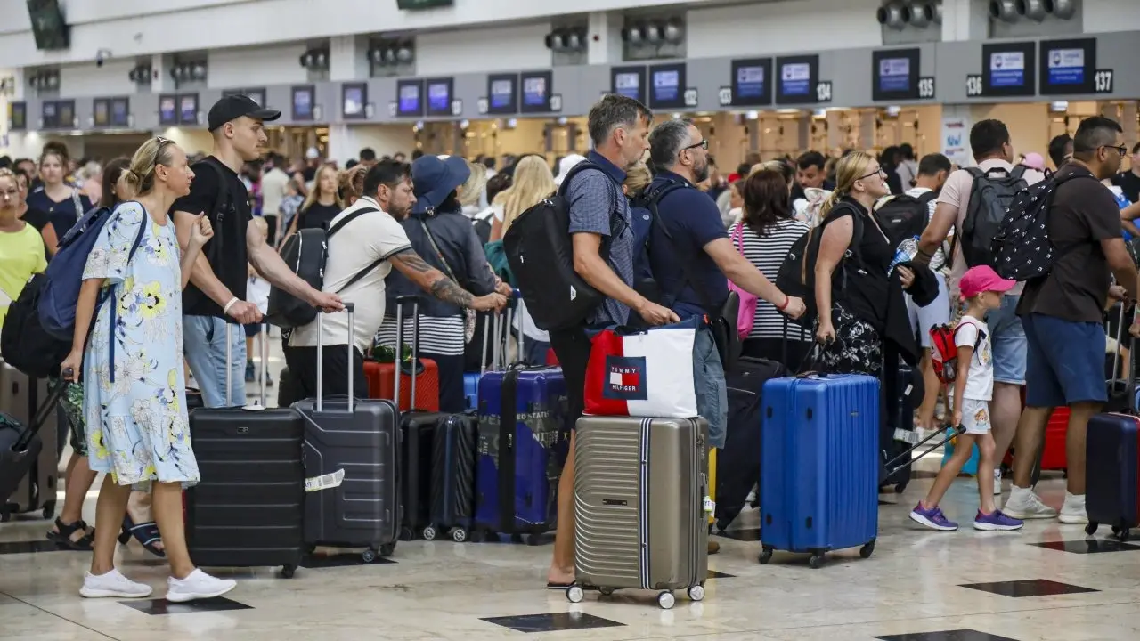 Iskandinav Pazarı Alanyaya Gelmek Için Bekle Gör Moduna Geçti Antalyada Yabanci Turist Sayisi 16 Milyonu Gecti