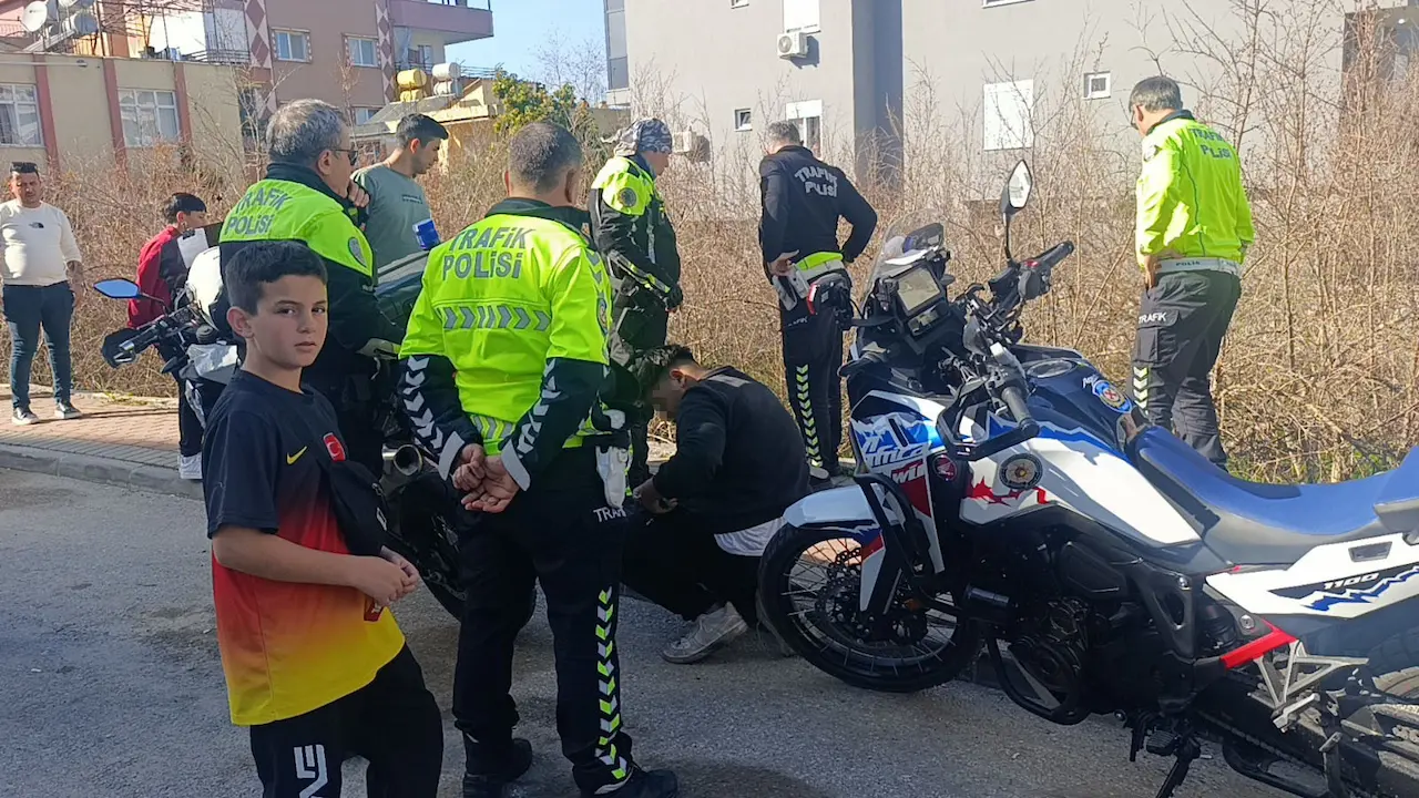 Manavgatta Plakası Olmayan Motosikletini Bahçeye Attı A W656709 07
