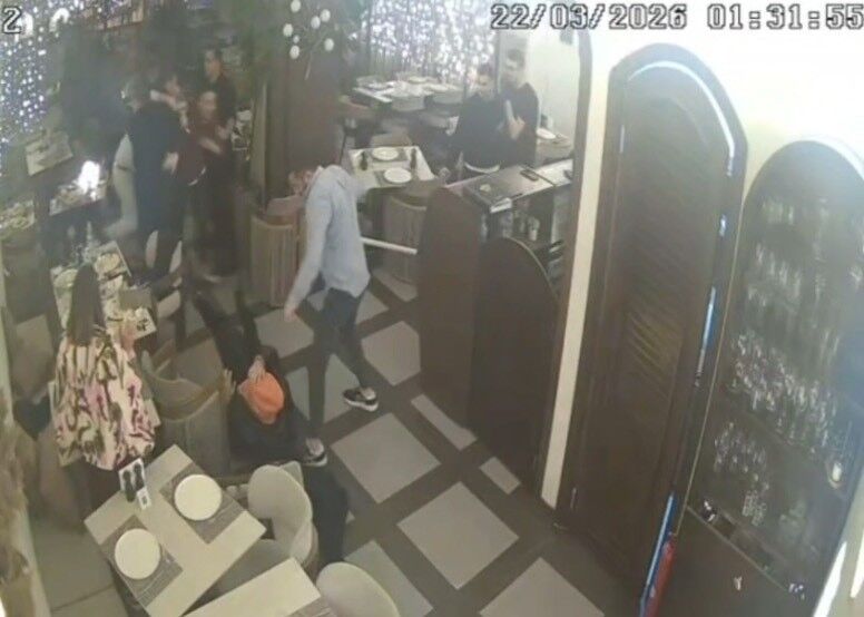 Mersinde Belediye Başkanı Kavgaya Karıştı (2)