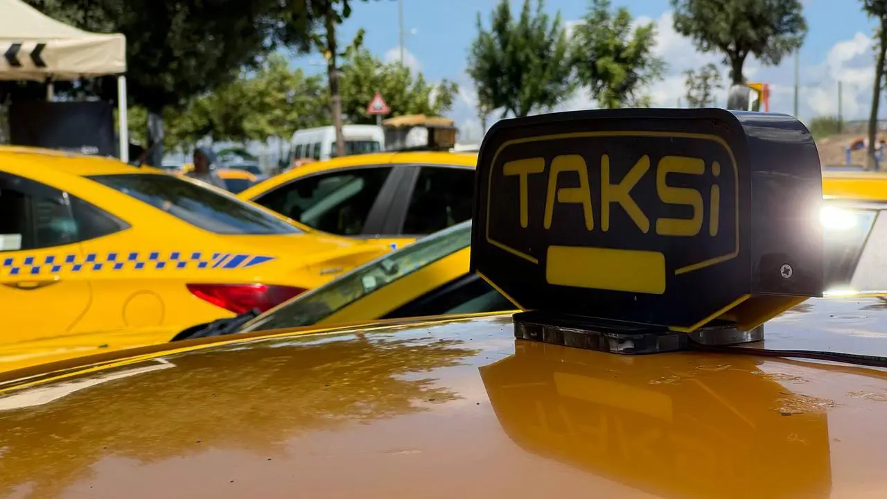 Taksilerde Yeni Dönem Fiş Alma Istanbul Taksi Aa 2260632