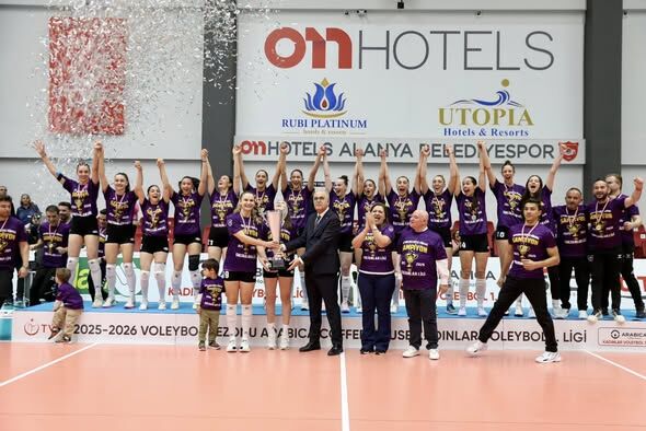 Alanya’da Düzenlenen Arabica Coffee House Kadınlar Voleybol 2