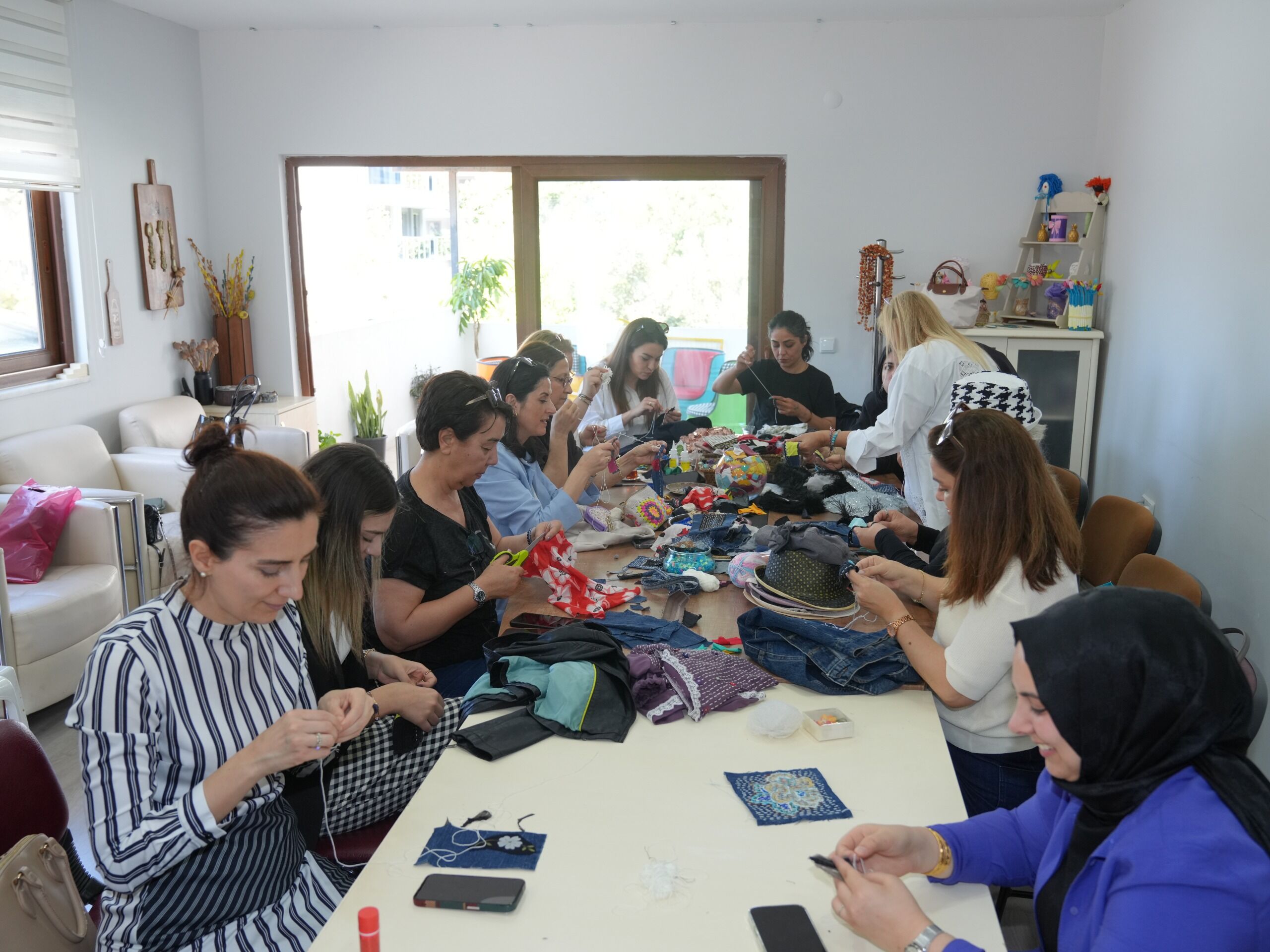 Alanya'da Eski Giysiler Çöp Olmuyor (1)