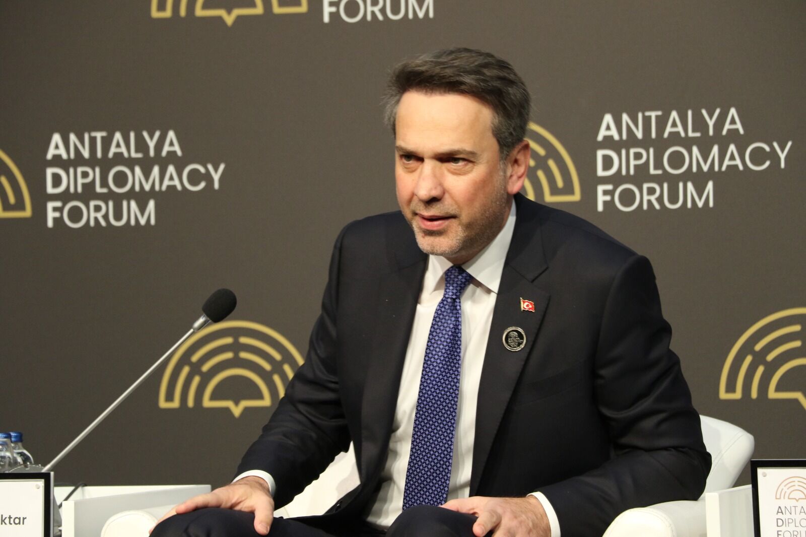 Antalya Diplomasi Forumu Bayraktar (2)
