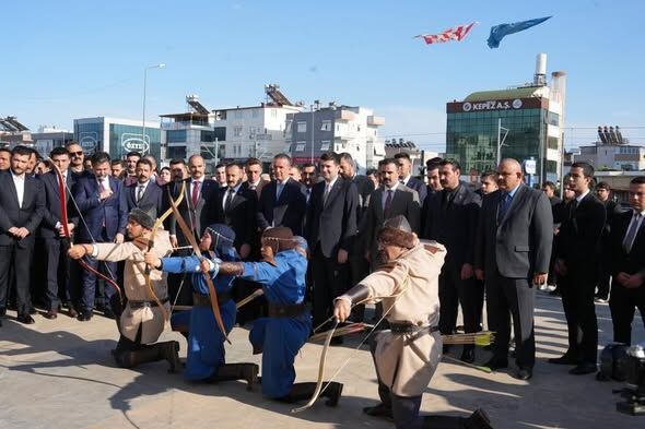 Antalya Ülkü Ocakları Kutlama