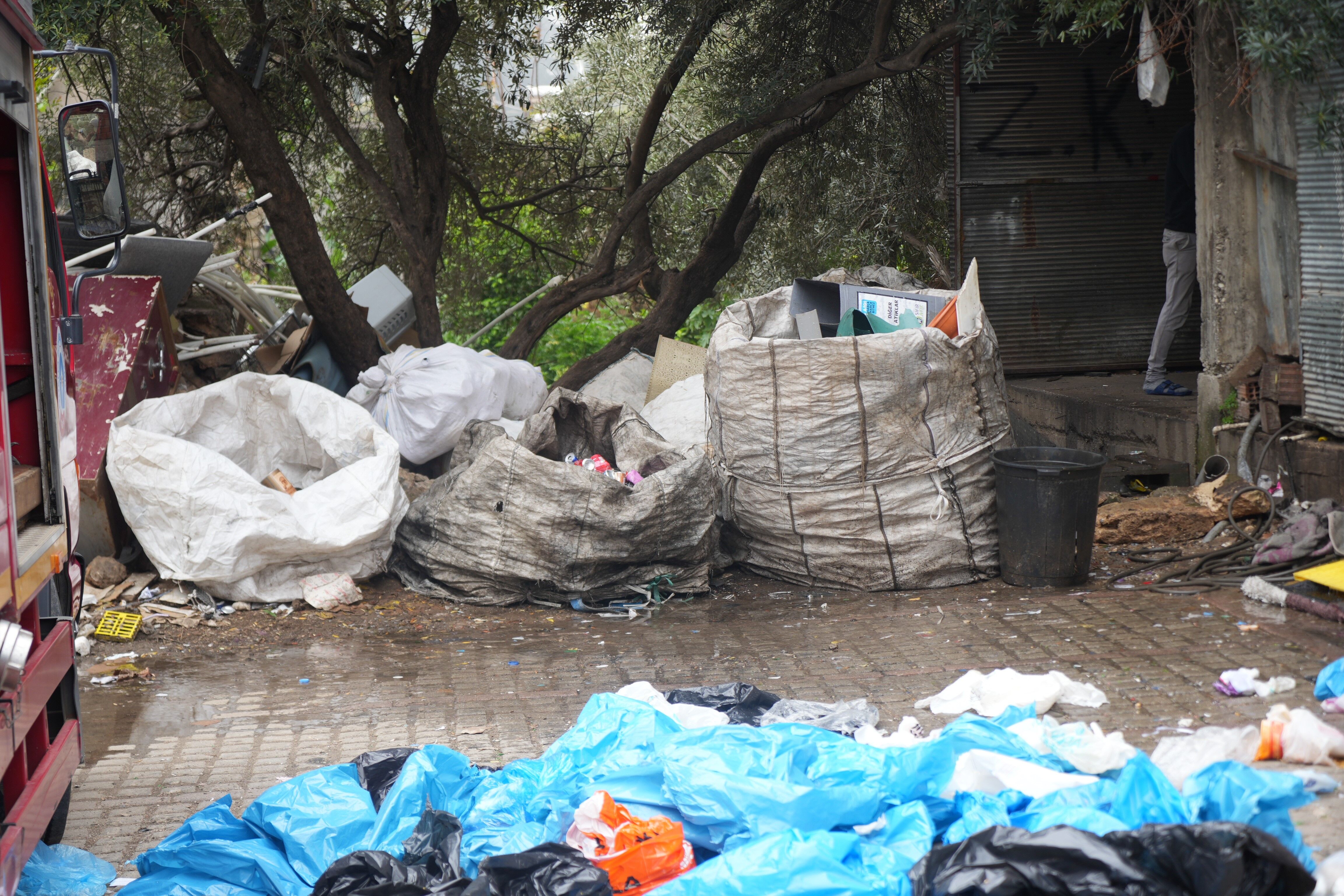 Antalya’da Tarihi Mahallede Yangın Paniği (4)