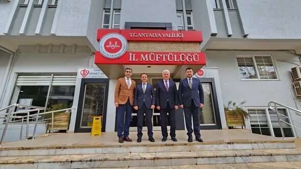 Isparta Ve Burdur İl Milli Eğitim Müdürlerinden Müftü Yığman 2