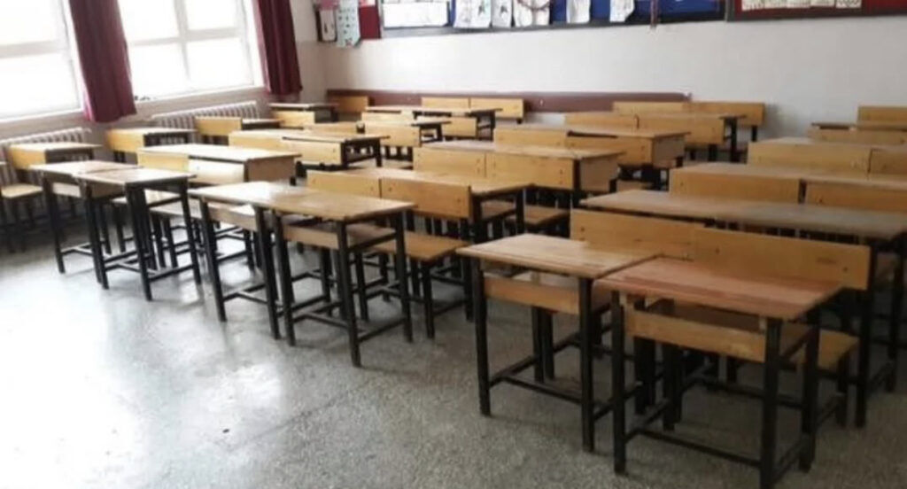Okullar Boş