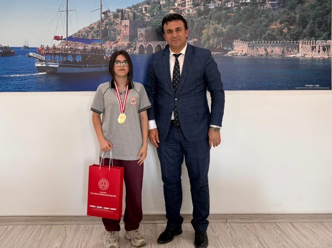 Alanyalı Öğrenci Bilek Güreşinde Türkiye Şampiyonu Oldu (2)