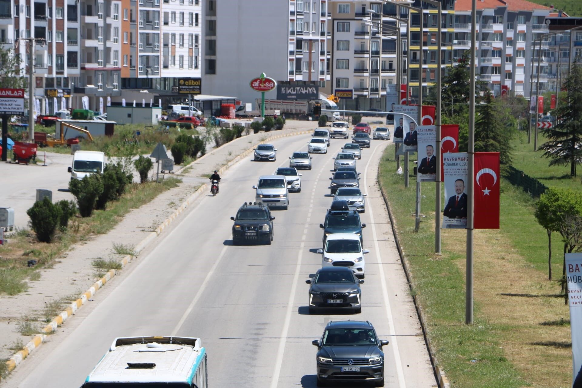 Antalya Yolu Bayram Dönüşü Trafik Yoğunluğu Oluştu (1)