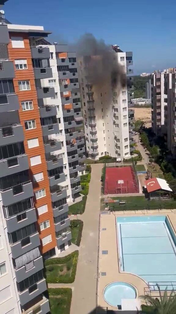 Antalya’da Daire Yangın (2)