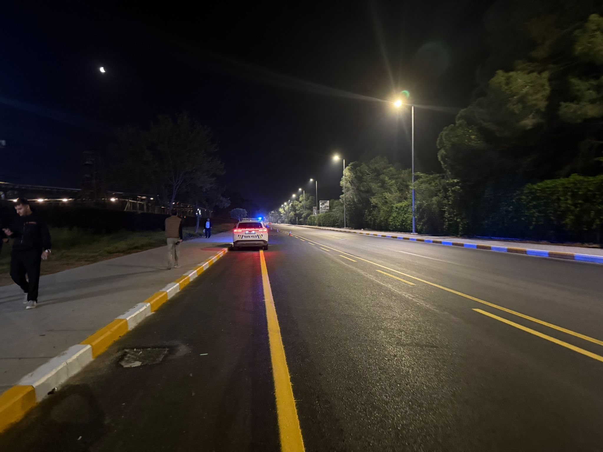 Antalya'da Gece Yarısı Feci Kaza! Metrelerce Savruldu, Hayatını Kaybetti (4)