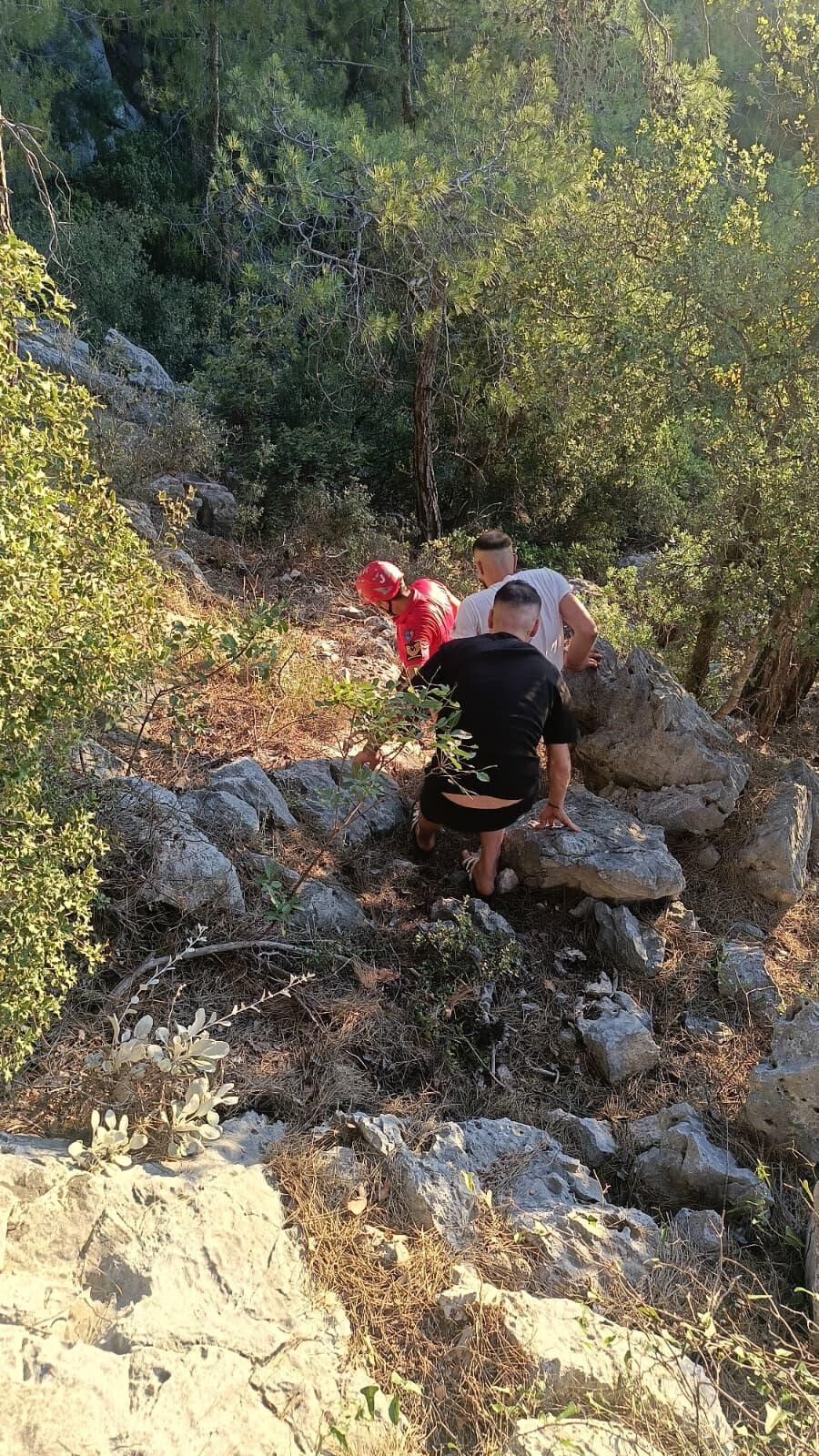 Antalya'da Gizli Koyda Mahsur Kaldılar (3)