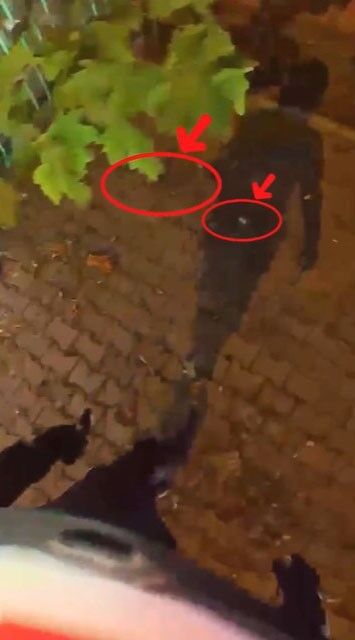 Antalya'da Yere Uyşturucu Attı, Yaka Kamerasına Takıldı (1)