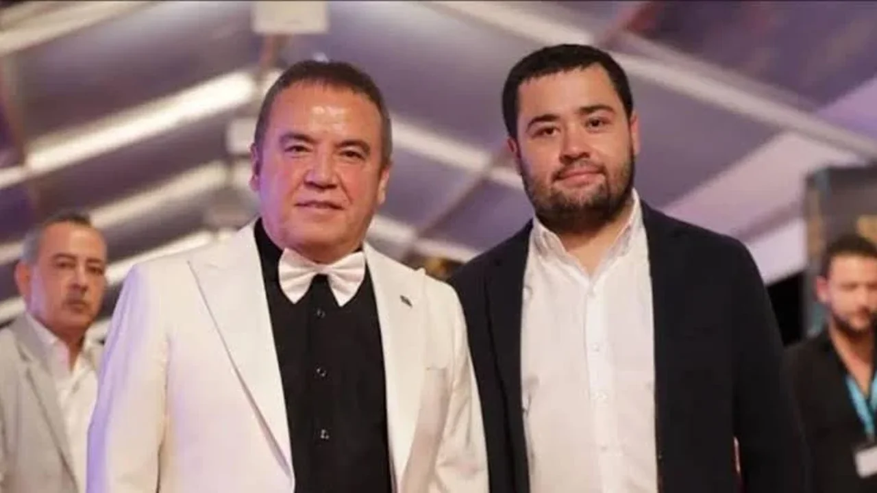Baskan Muhittin Bocek Ve Oglu Gokhan Bocek