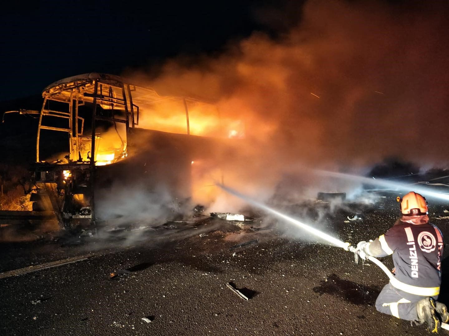 Denizli'de Yolcu Otobüsü Faciası (1)-1