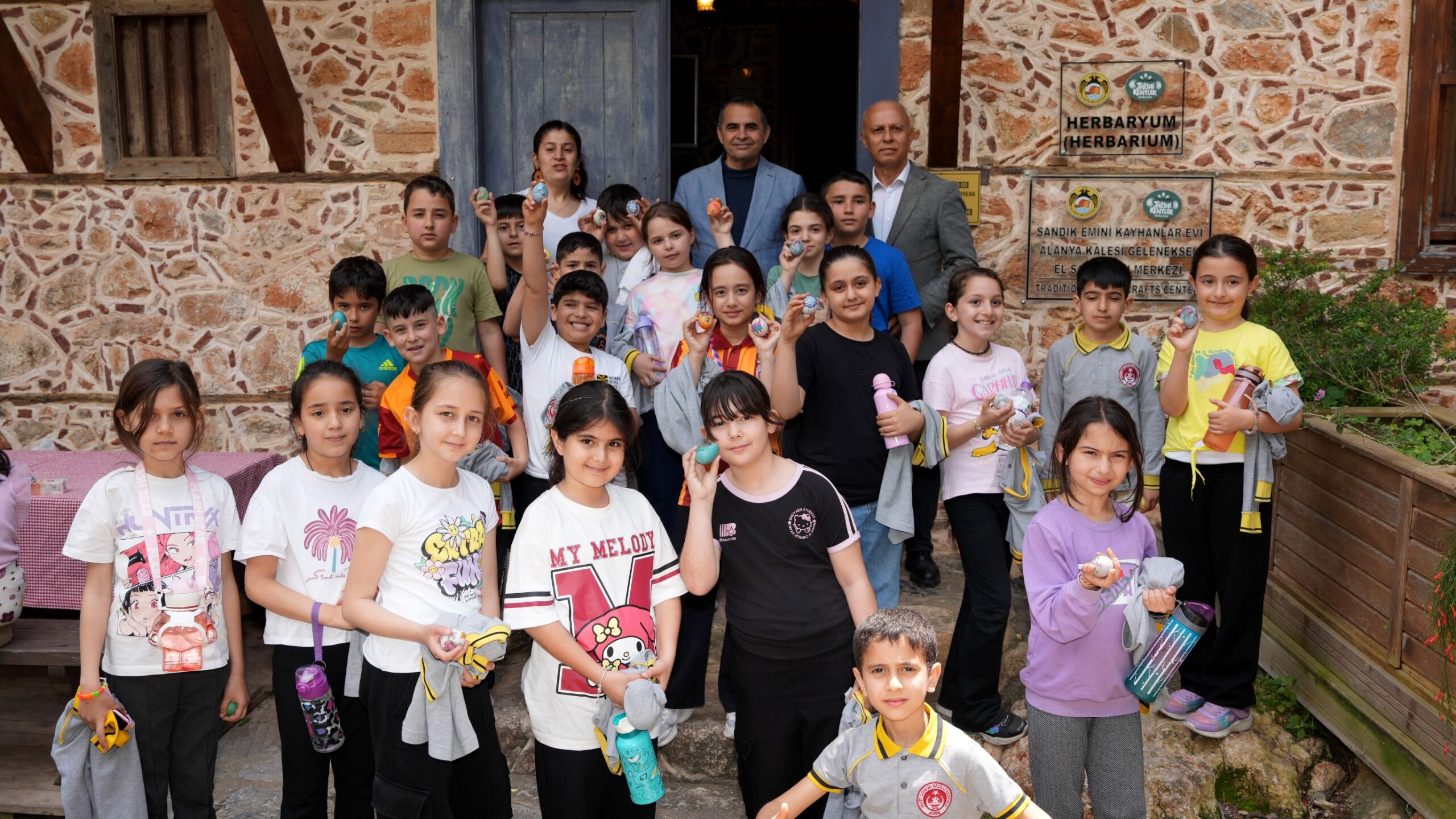 Hıdırellez Coşkusu Alanya Kalesi’ni Renklendirdi (5)