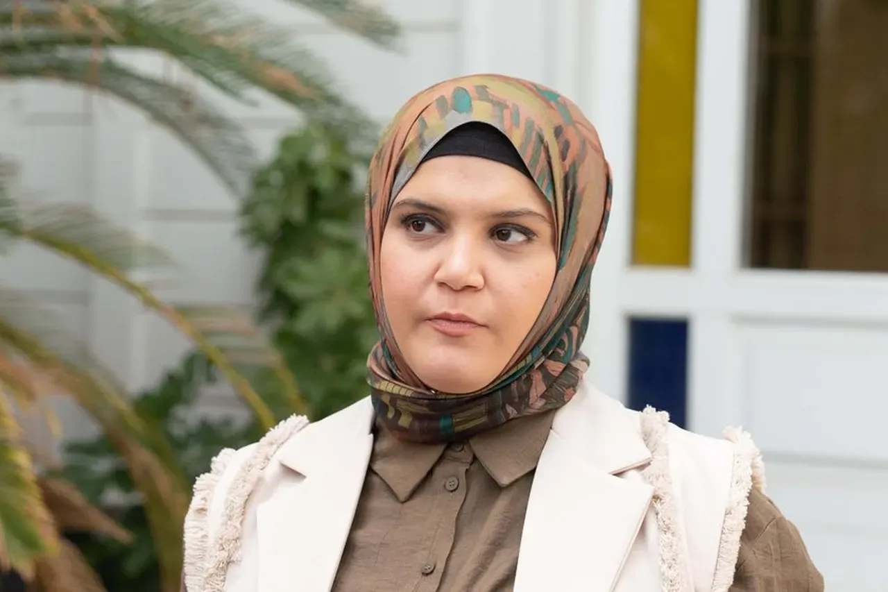 Kızılcık Şerbeti-12