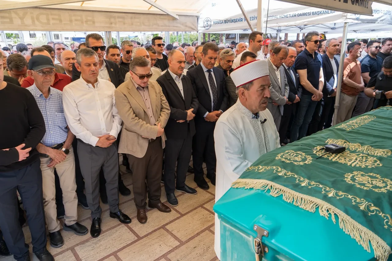 Özgür Özel Amcası Öldü 2