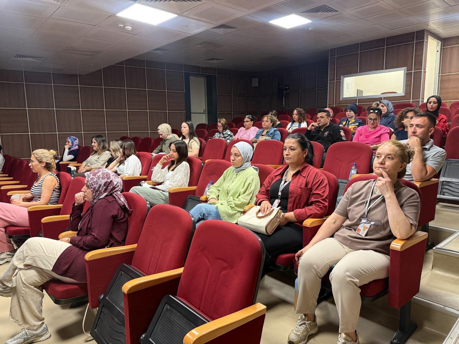 Alanya Eğitim Ve Araştırma Hastanesi’nde Sağlık Personeline Yönelik Iş Sağlığı Ve Güvenliği Eğitimi Düzenlendi. Eğitimde Risk Yönetimi Ve Yasal Yükümlülükler Anlatıldı (1)