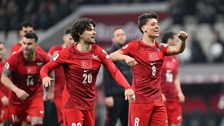 Alanya’da Milli Maç Heyecanı Dev Ekranda Yaşanacak