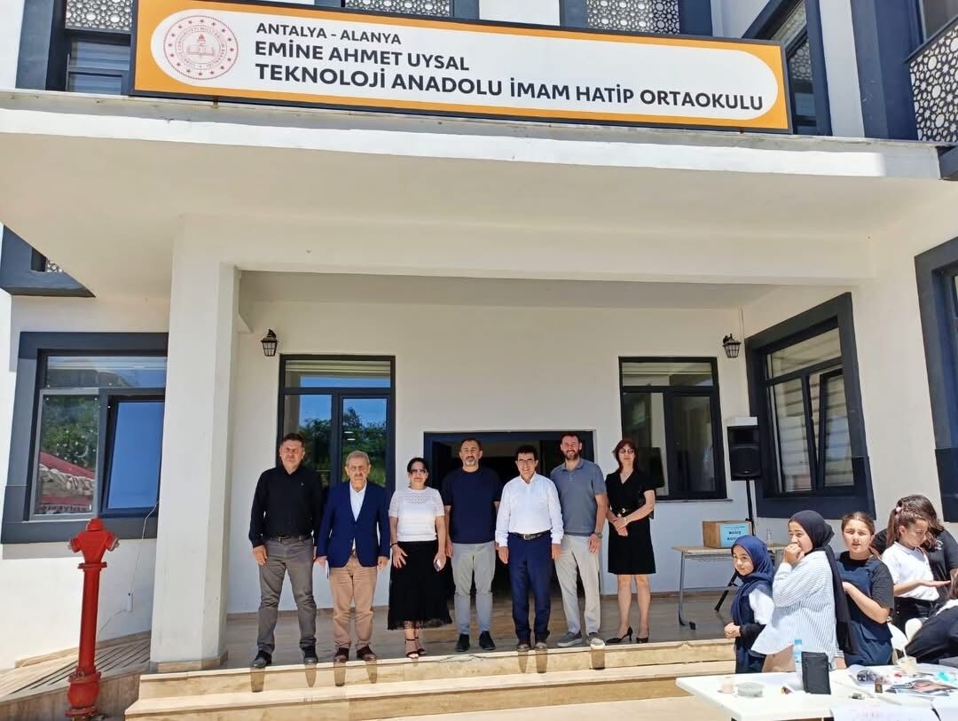 Alanyaôçöda Okul Kermeslerine Ziyaret1