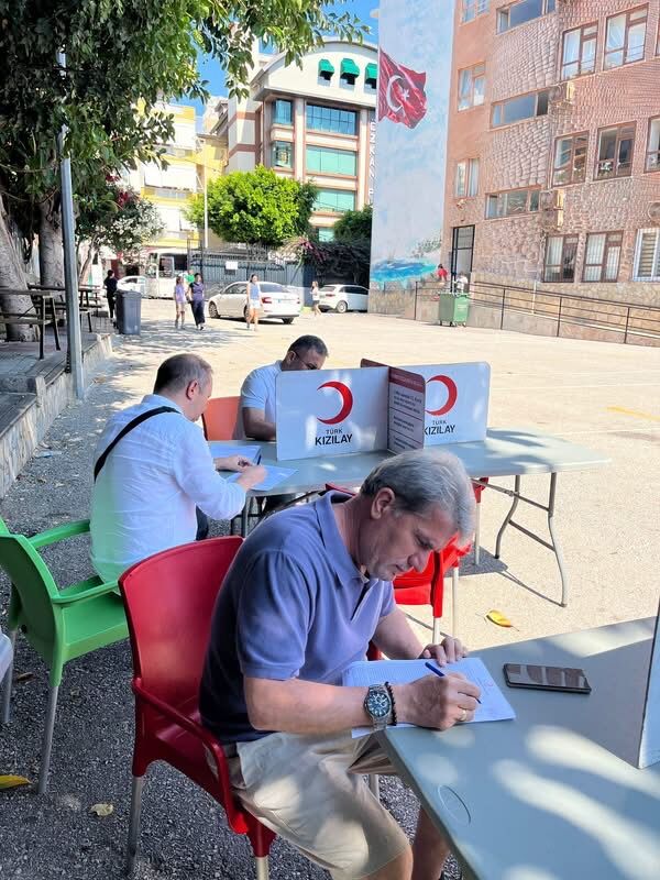 Alanyaôçöda Okullardan K¦ Z¦ Layôçöa 3 Bin 451 U¦Ênite Kan Bag¦Å¦ S¦Ğ¦ 1