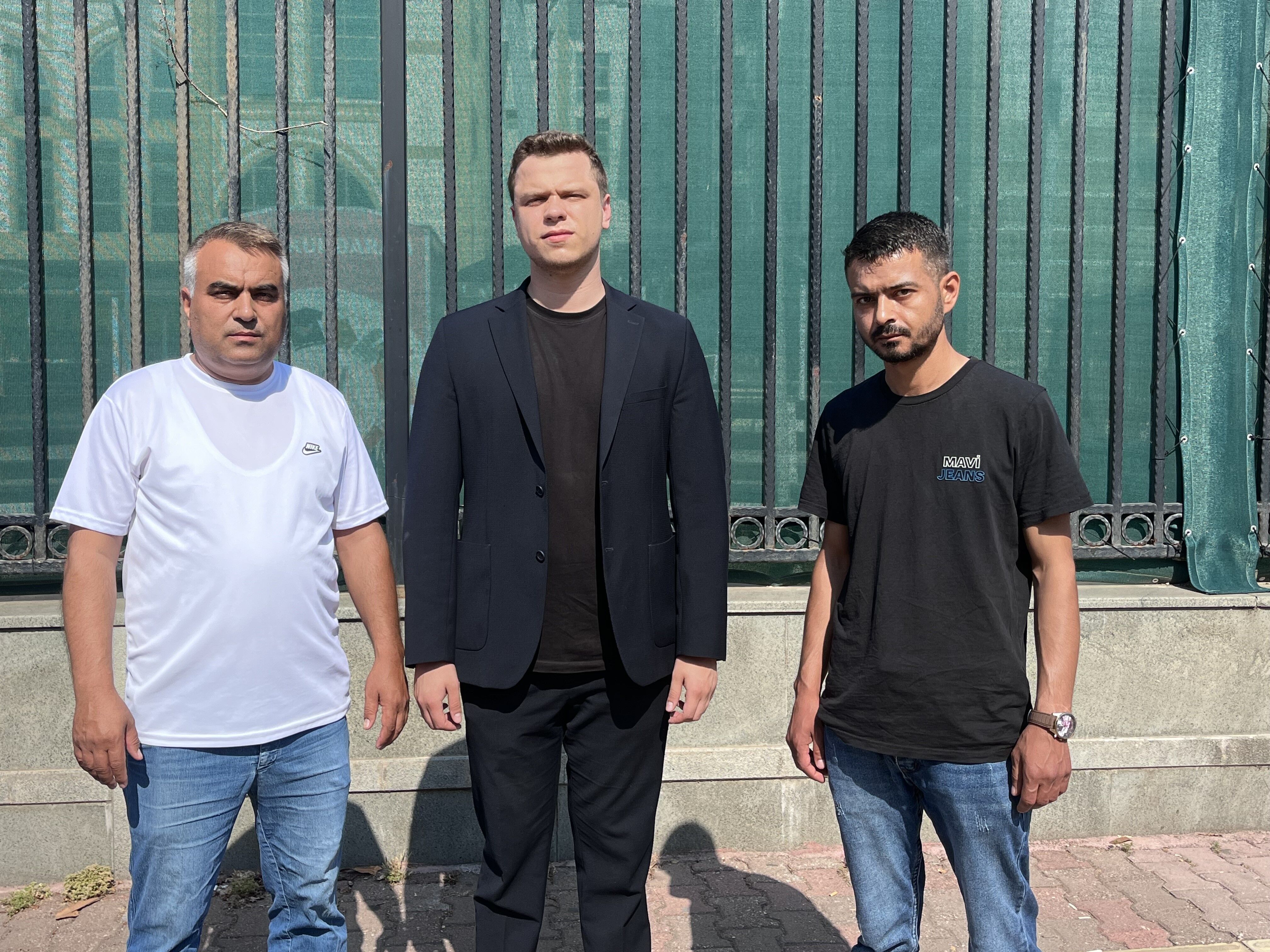 Alınan Aracın Devrini Beklerken Hayalleri Kural Ihlali Yapan Tırın Altında Kaldı (3)