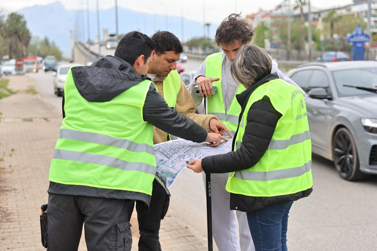 Antalya Büyükşehir Belediyesi Kavşaklarda Düzenleme Yapıyor (1)