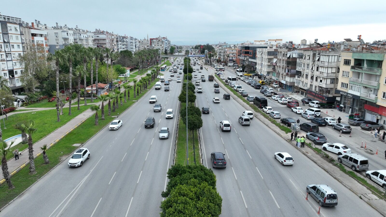 Antalya Büyükşehir Belediyesi Kavşaklarda Düzenleme Yapıyor (2)