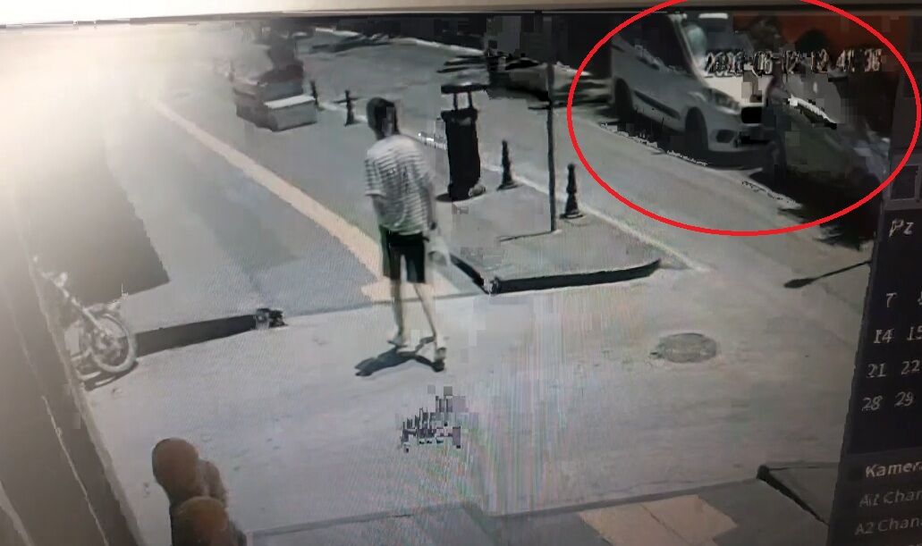 Antalya Manavgat’ta Iki Hafif Ticari Aracın Çarpıştı (1)-1