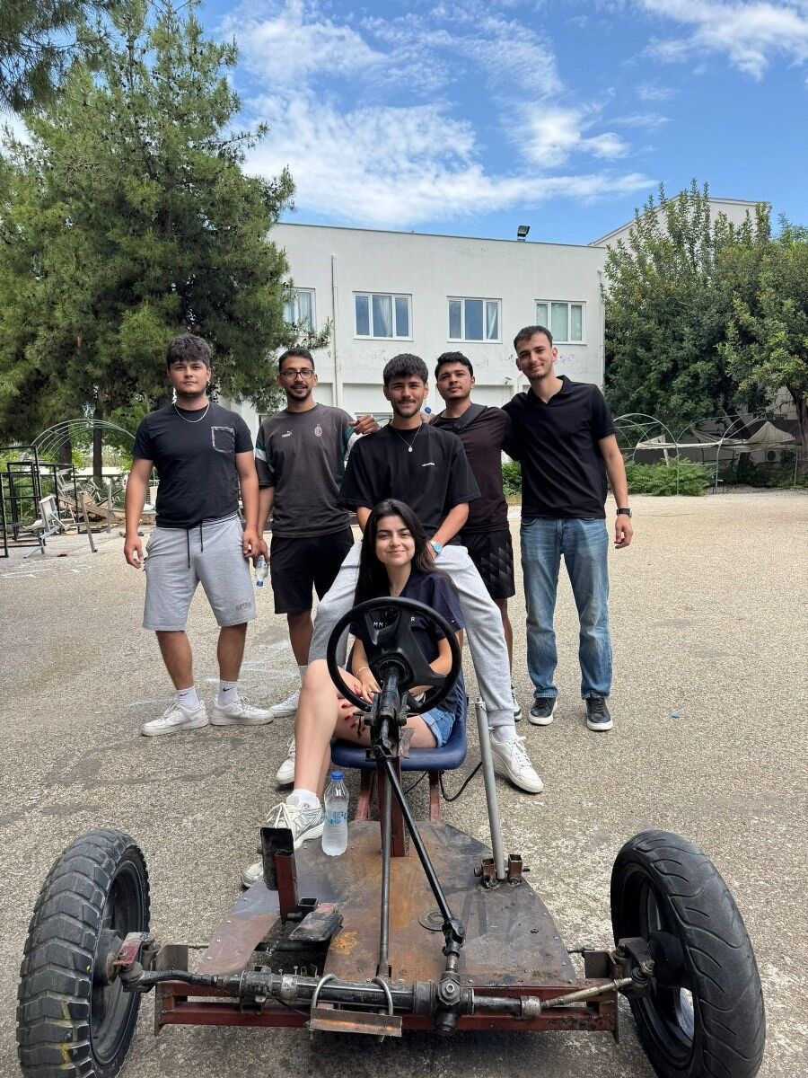 Antalya'da Başarısı Ilham Verecek! 59 Erkek Arasında Tek Kadın Mezun (2)