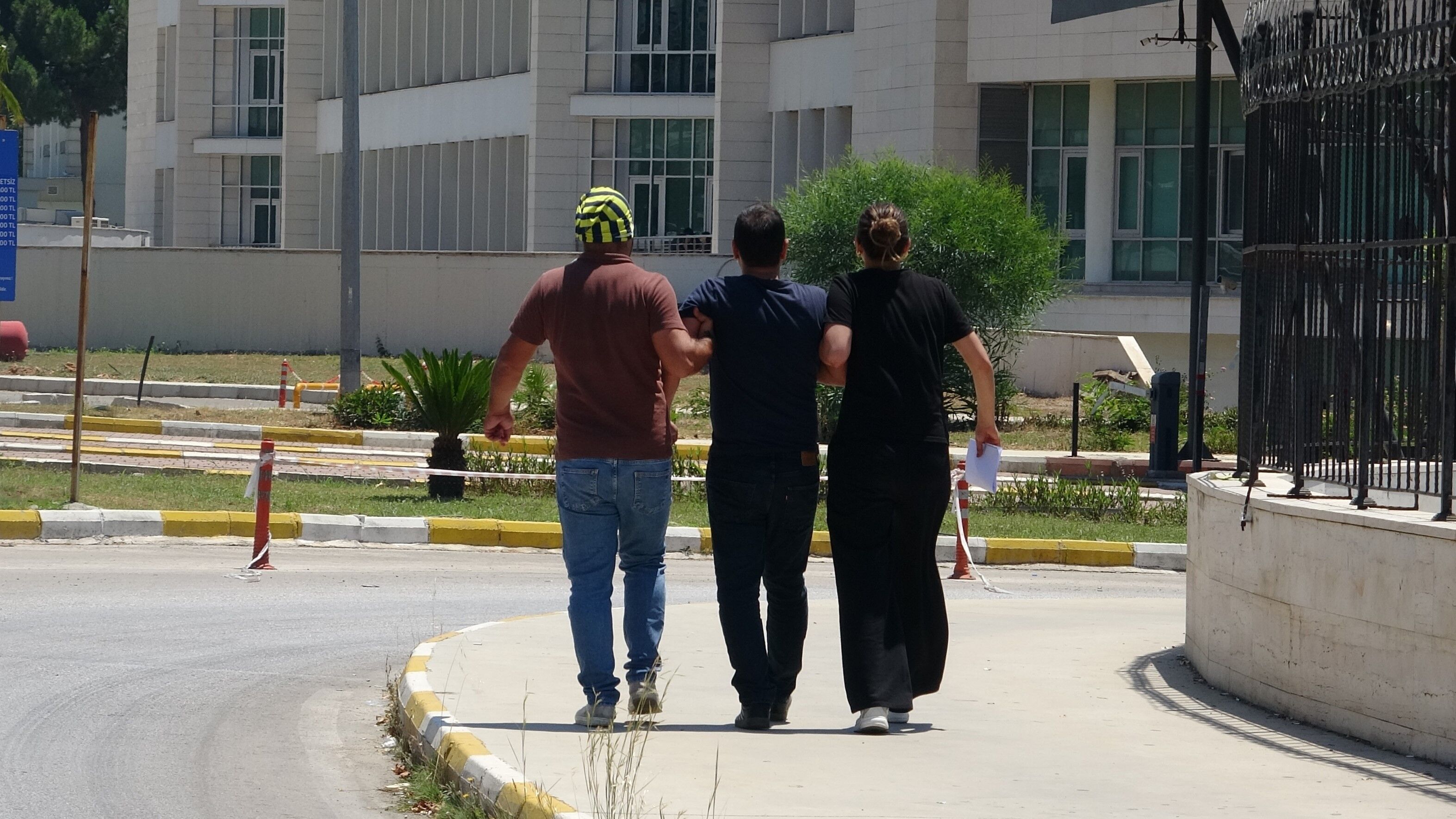 Antalya'da Genç Motosikletli Eve Dönemedi! Feci Kazanın Detayları.. (1)