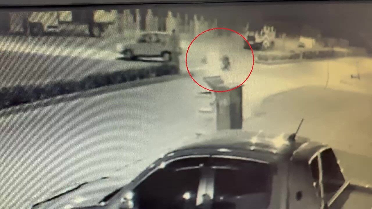 Antalya'da Kazaya Karışıp Kaçtı! Motosiklet Sürücüsü Yaralandı (1)-1
