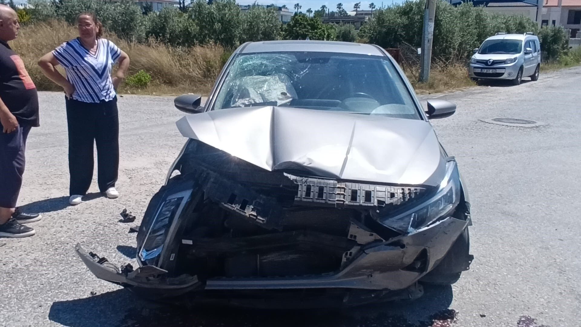 Antalya'da Korkutan Kavşak Kazası (4)